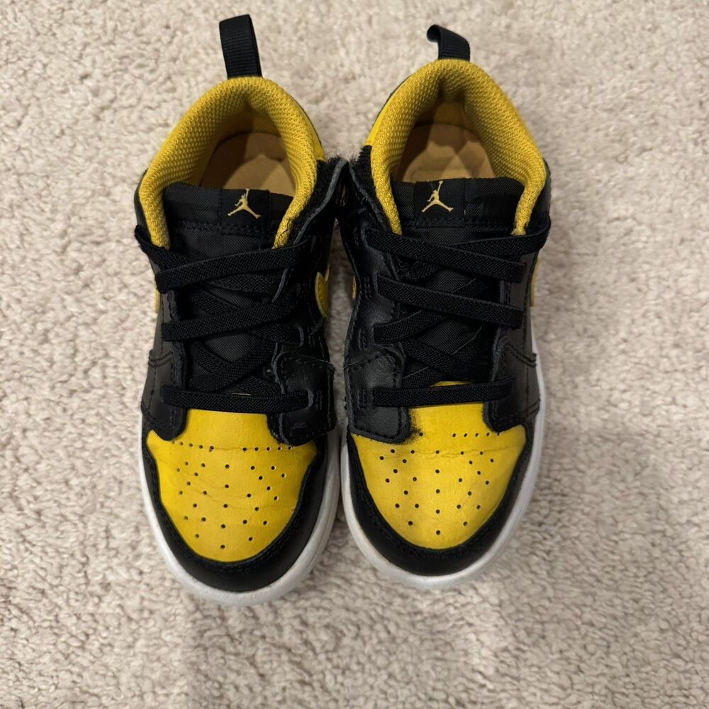 Nike Air Jordan 1 Retro Low TD Toddler Size 10C Black and Gold - Picture 2 of 10